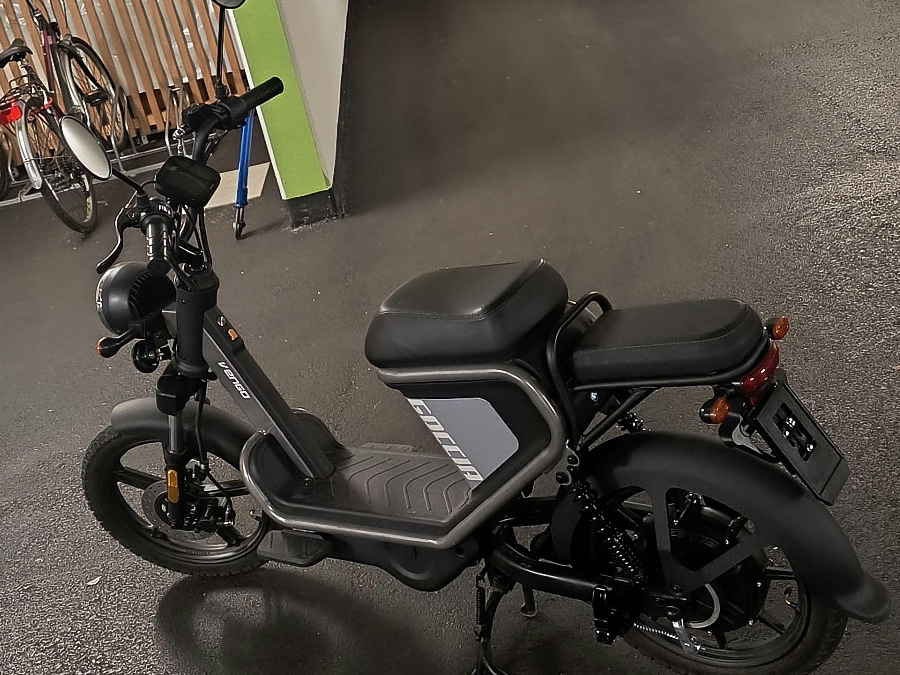 Veicoli elettrici: Vengo 45 E- Roller – Usato da Uetendorf venduto da zen_y9ym