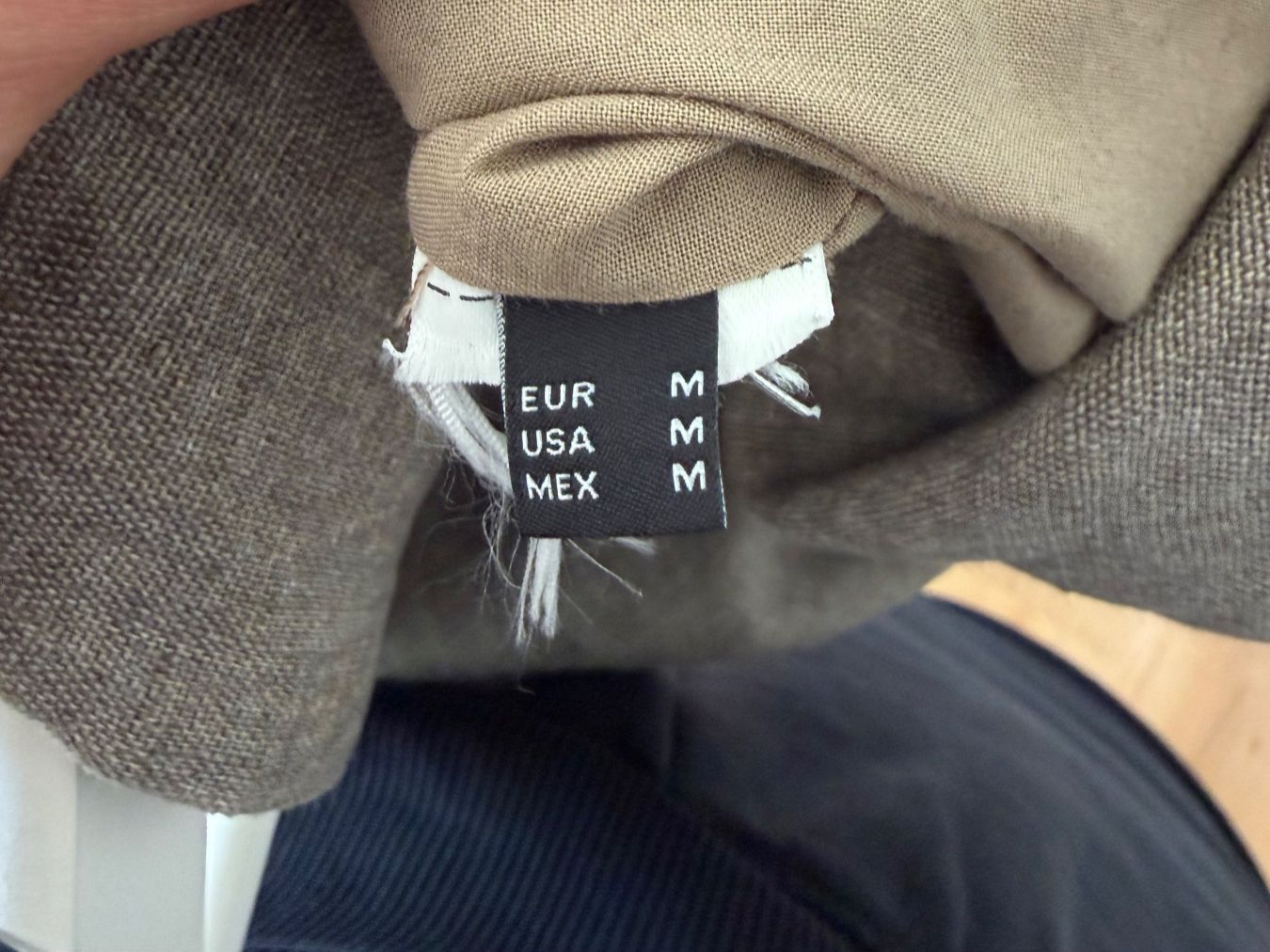 Massimo Dutti Gilet & Giacche senza maniche: Massimo Dotti Veste in beige, Grösse M – Nuovo (secondo la descrizione) da Herisau venduto da Nimsajg 3