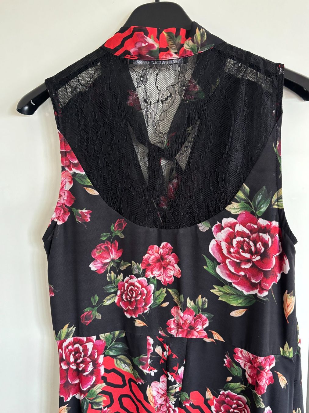 Guess Vestiti: Kleid Guess, Grösse M, Sommerkleid – Usato da schmerikon venduto da nicole091 5