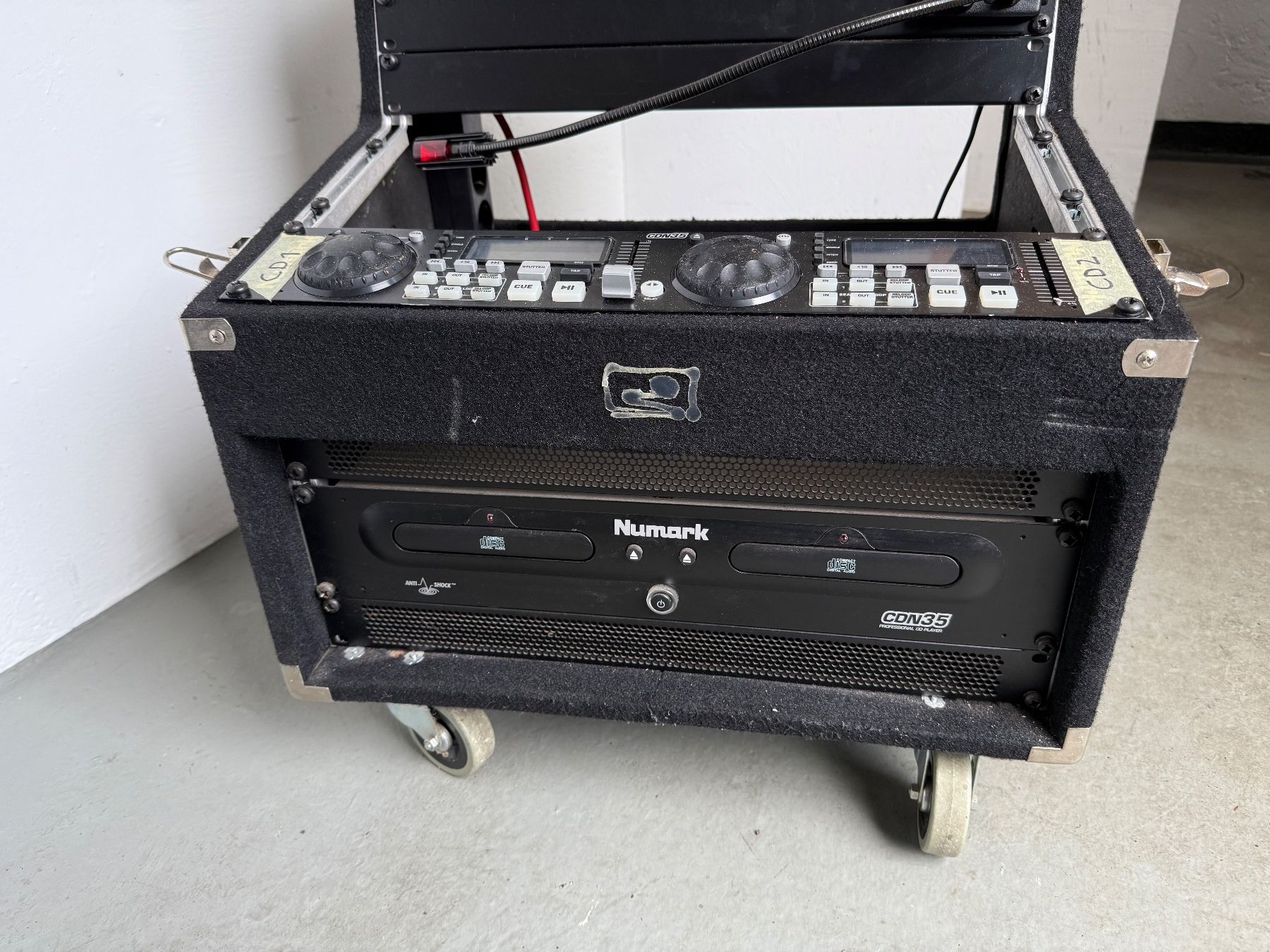 CDs: Numark CDN35 Doppel CD Player im Case - inkl. Mischpult – Gebraucht aus Gossau SG von zitaka 4