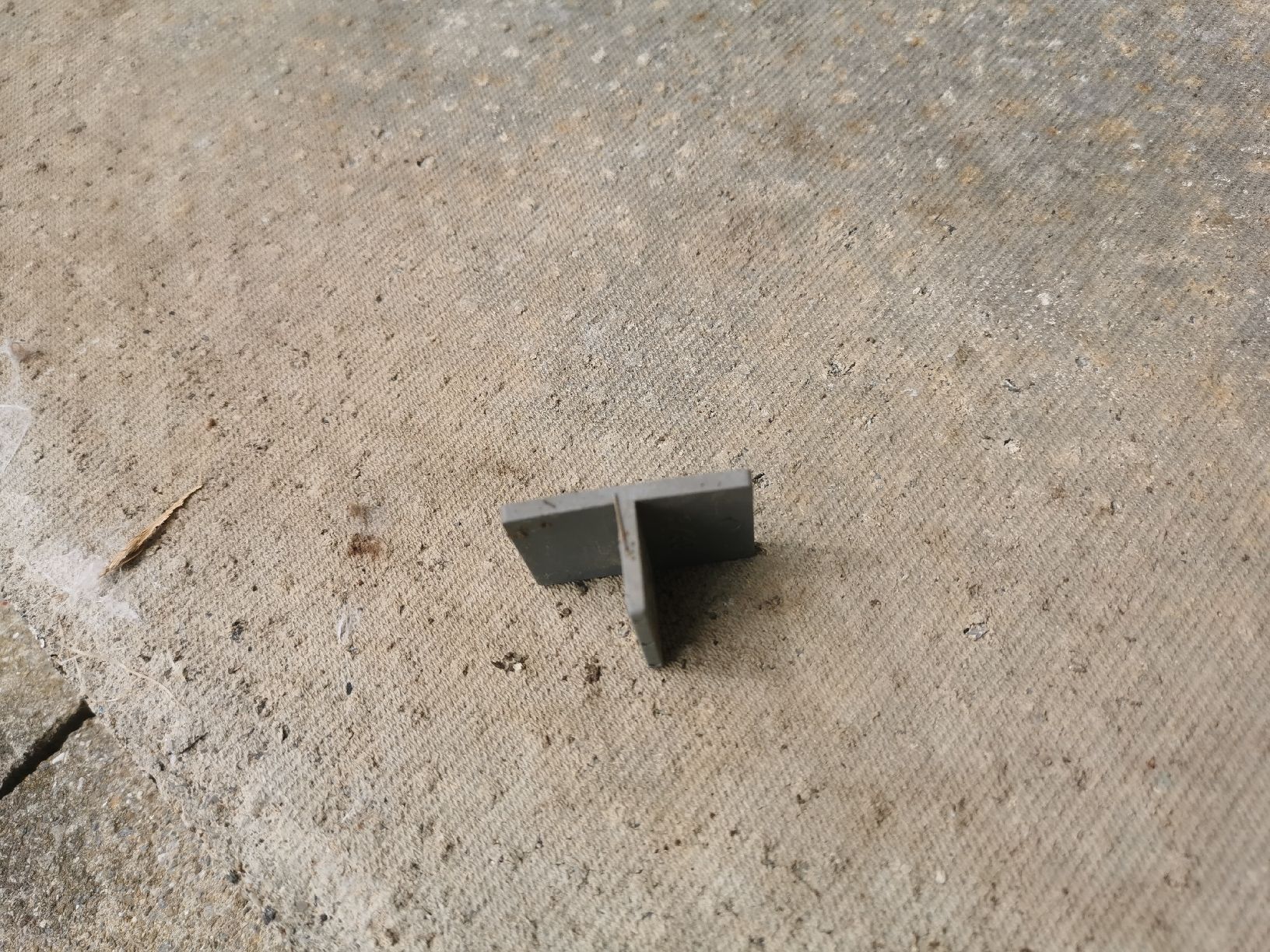 Rivestimenti per pavimenti: Zementplatten für Aussenbereich – Usato da Sarnen venduto da Dreiradfahrer 4