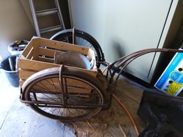 antiker Veloanhänger