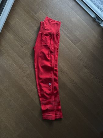 OCEANSAPART Leggings Rot Grösse M neuwertig