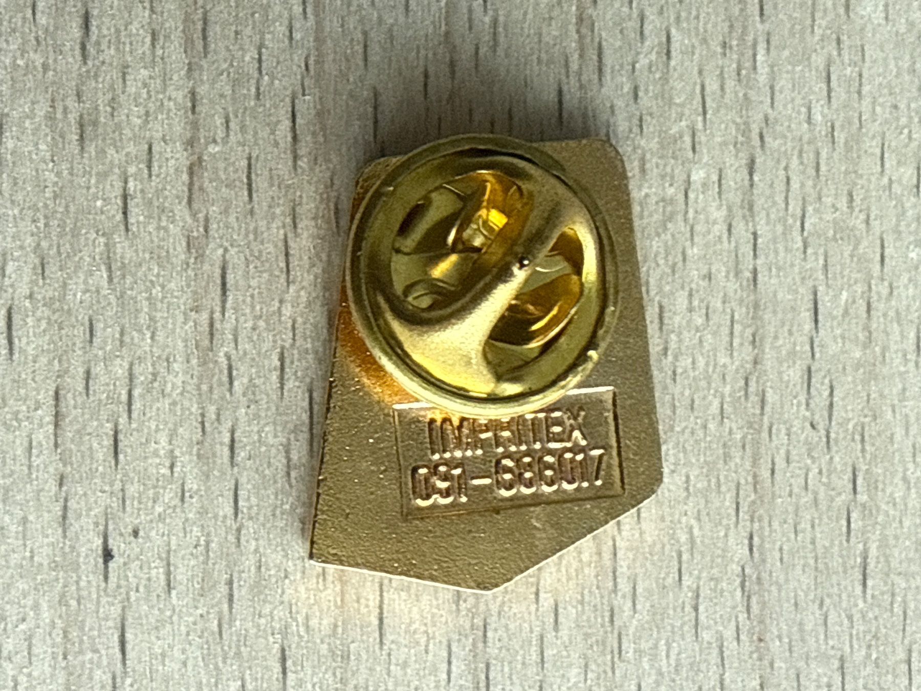 Plaketten & Abzeichen: Pin Gfeller – Gebraucht aus Glattbrugg von Schweigmatt 1