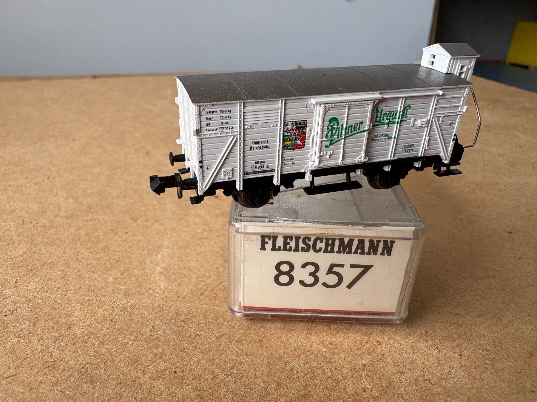 Fleischmann Modellini di ferrovie: Fleischmann 8357 Bierwagen Pilsner Urquell – Nuovo e nell'imballaggio originale da Hauterive NE venduto da eriamch