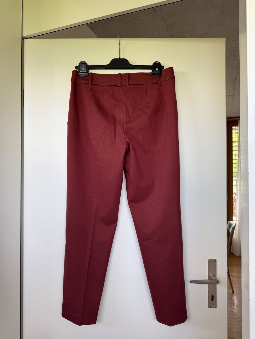 Esprit Pantaloni: Damen-Stoff-Hose von Esprit Gr. 40 – Usato da Dällikon venduto da dahi1 1
