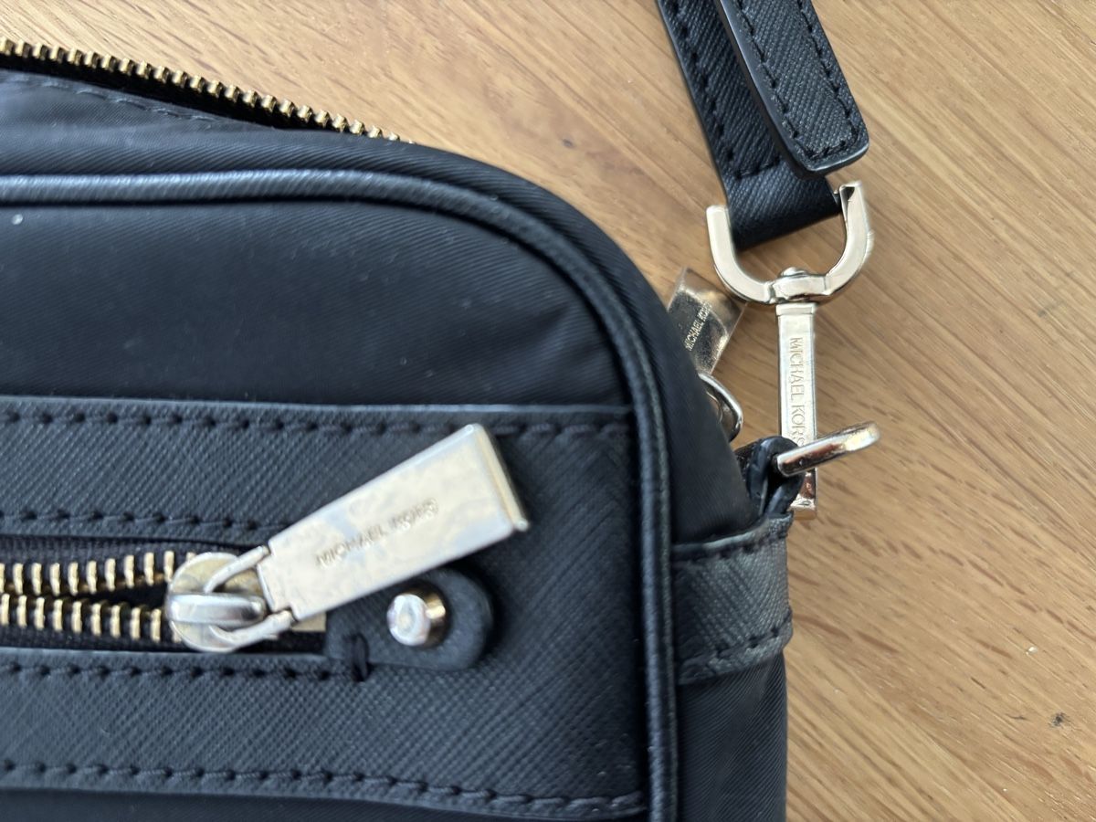 Michael Kors Borse da donna: Umhängetasche Michael Kors/ schwarz – Usato da Hägendorf venduto da Anjumi 4