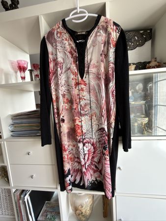 Roberto Cavalli Floral Silk Dress, Size 38.    Beautiful