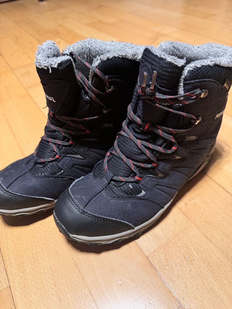 Meindl Scarpe da donna: Meindl Gore-Tex Winter Boots, Size 37 - 1CHF – Usato da Zürich venduto da Tralalaln 1
