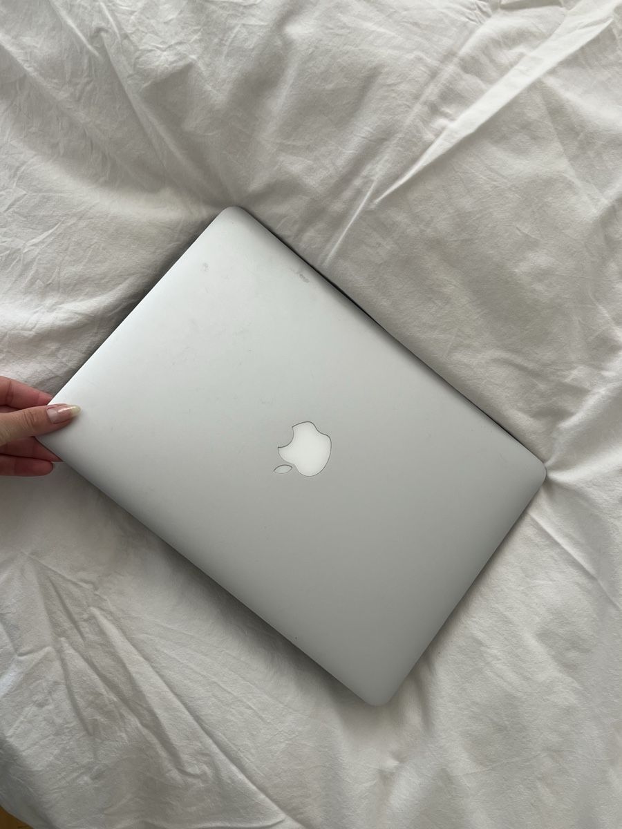 Apple Notebook: Mac Air – Usato da Zürich venduto da hannah.liaaa 3