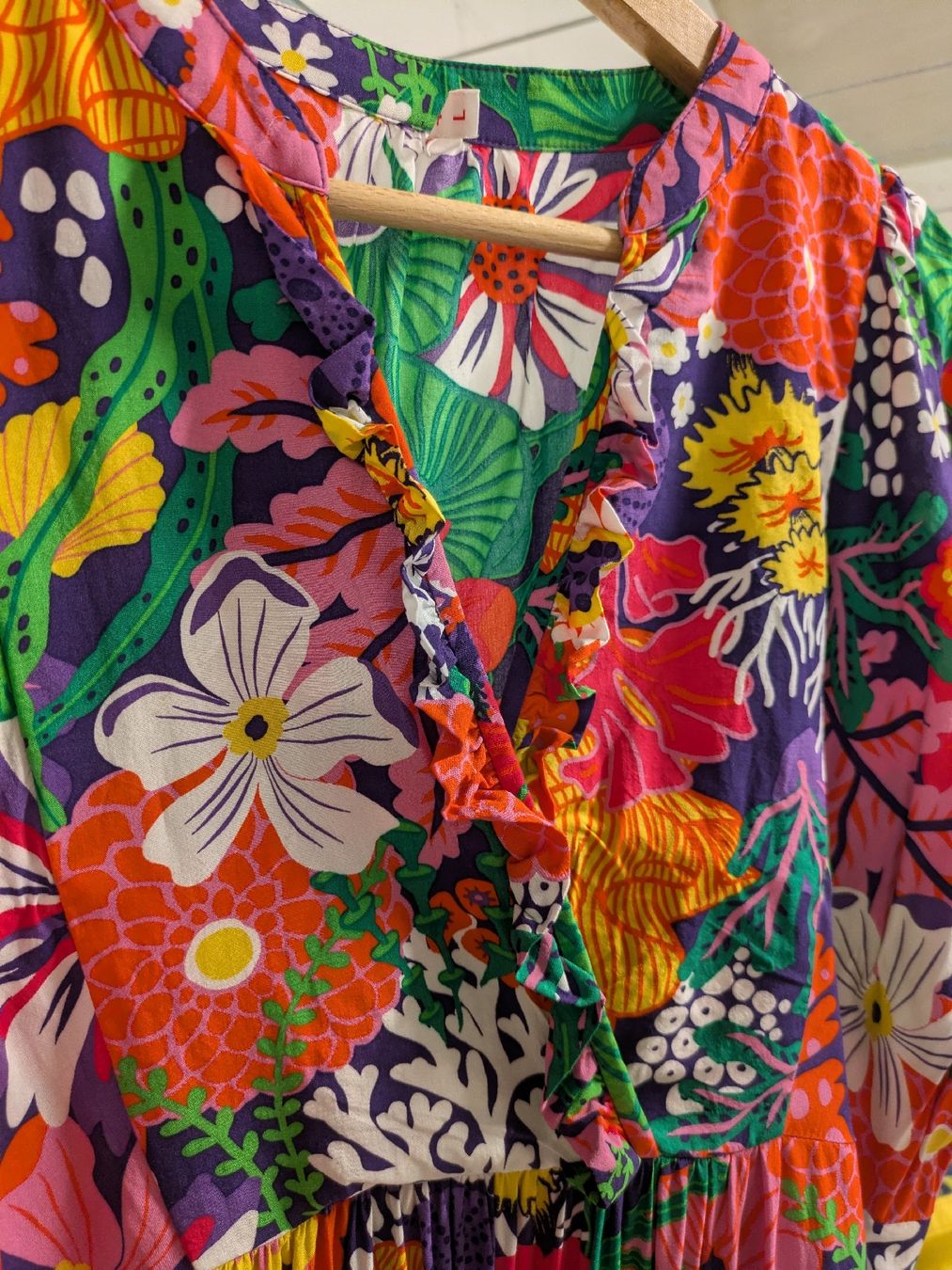 Blutsgeschwister Robes: Kleid Blutsgeschwister Grösse L  – D'occasion à Ins par Jacy1 4