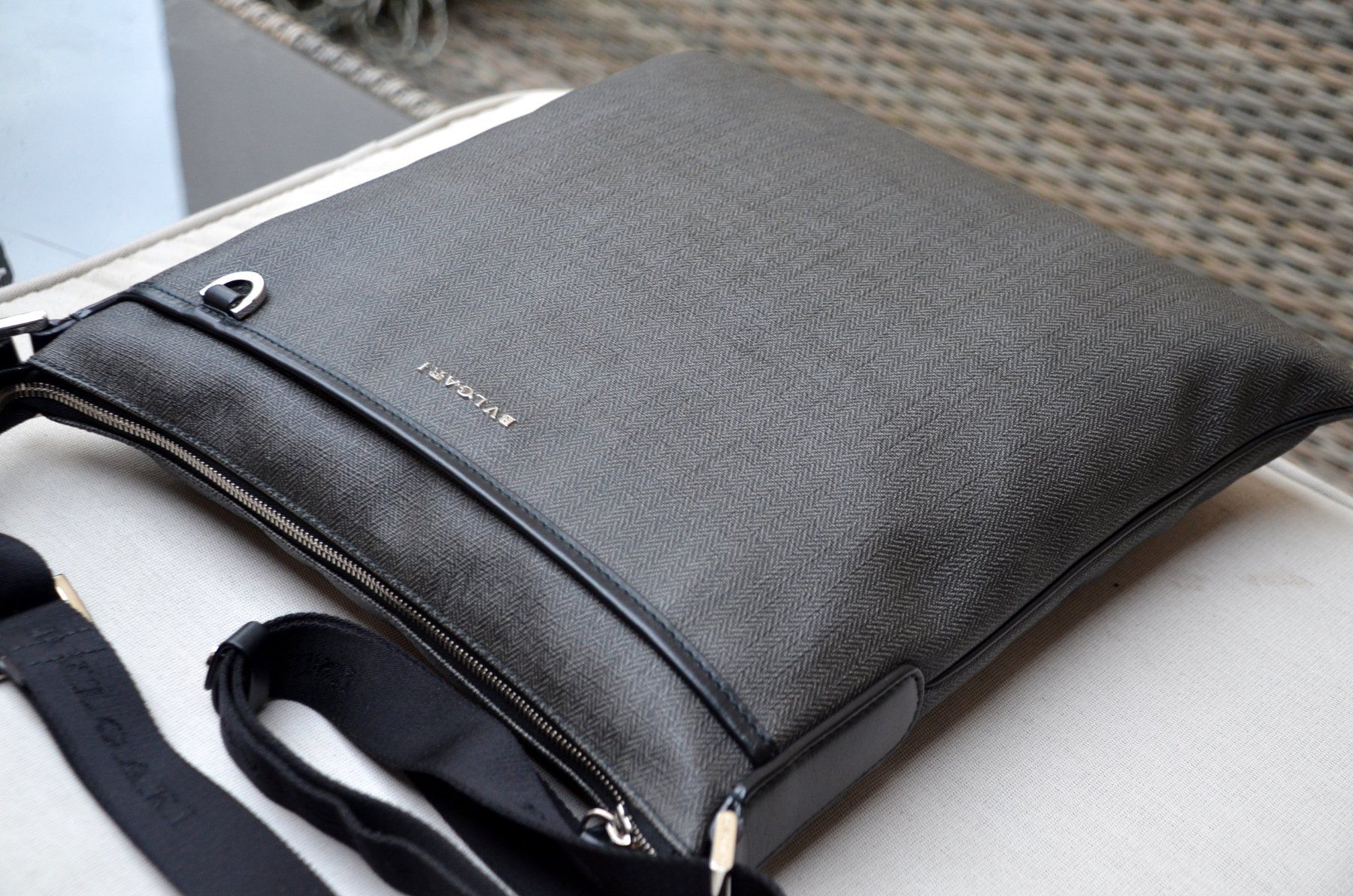 Bulgari Taschen: Bvlgari Tasche / sac Messenger – Gebraucht aus Collonges von arashee 4