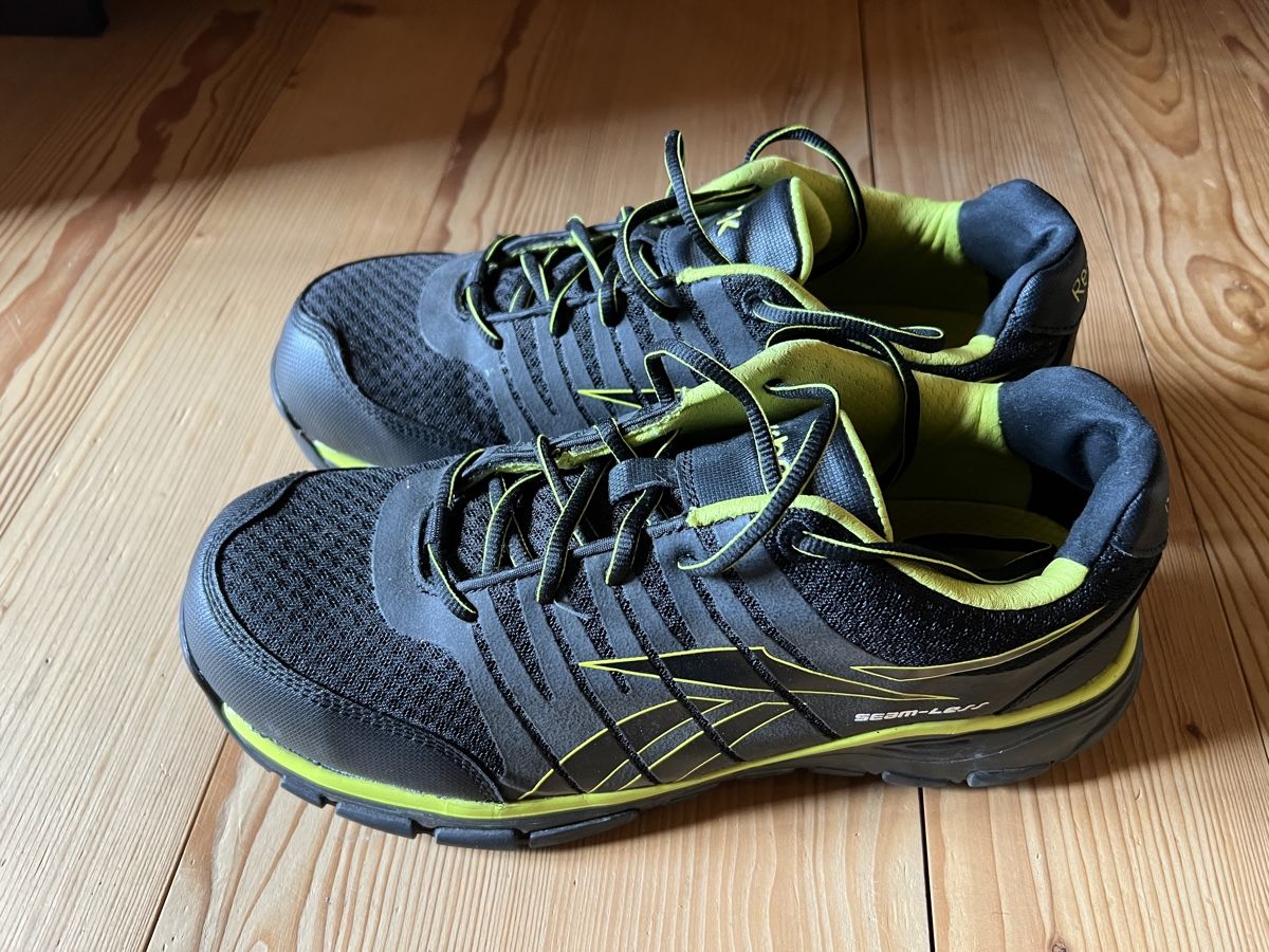 Reebok Scarpe da uomo: Sicherheits-Arbeitschuhe ,Gr.44 – Usato da Reigoldswil venduto da Gora5