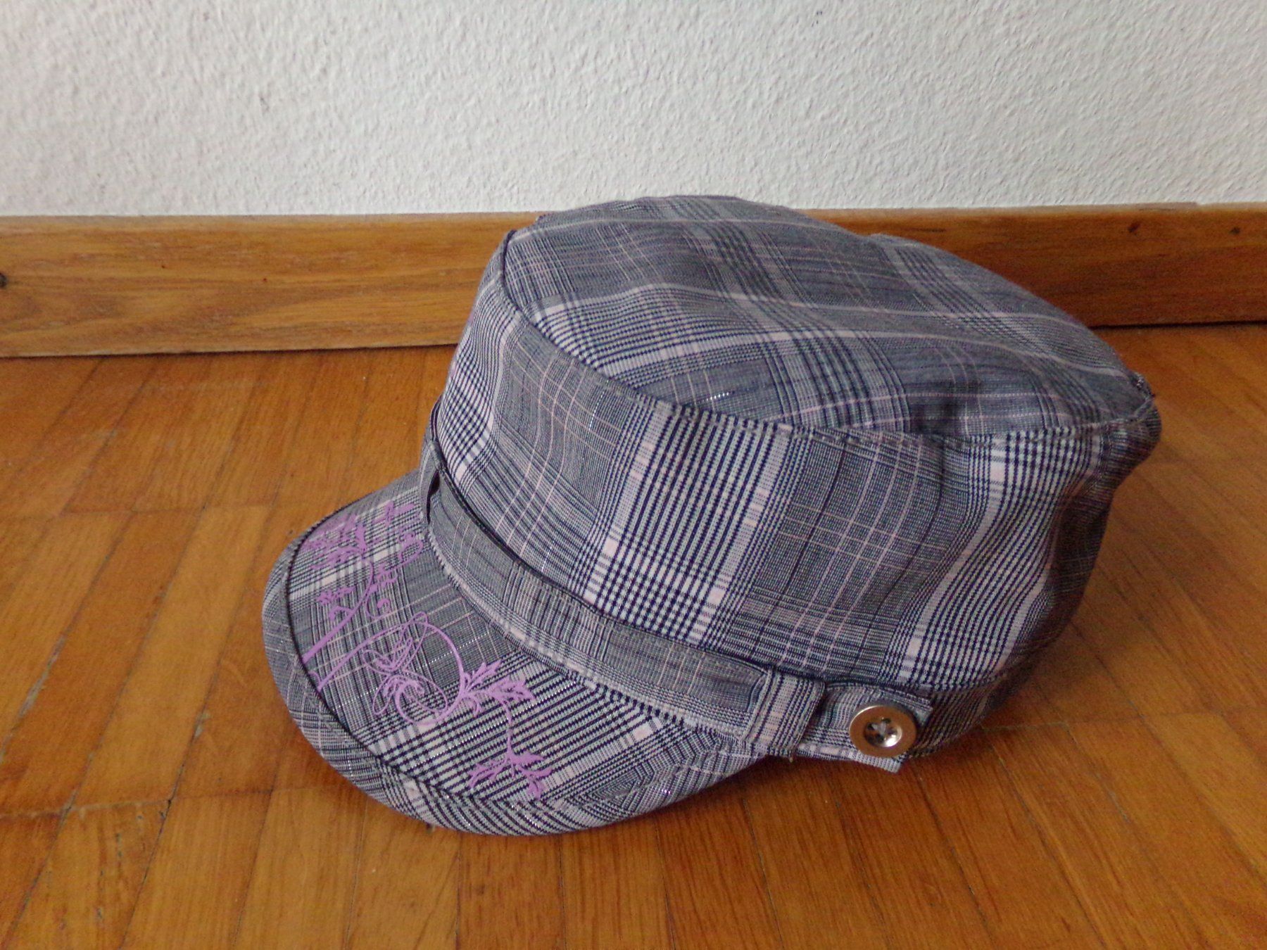 Copricapi, berretti & cappellini: Damen Cap grau -rosa  Lizzy – Usato da Winterthur venduto da Jessi_di 1