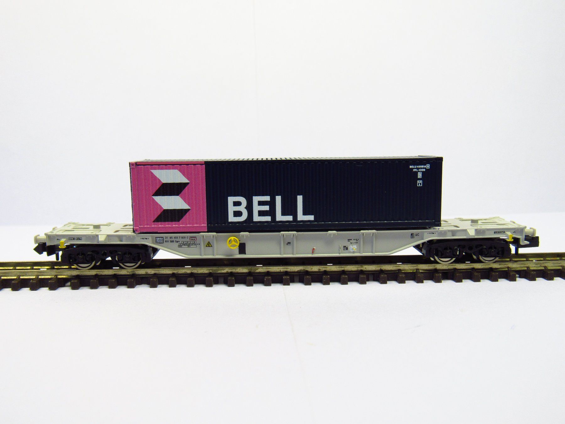 Fleischmann Modellini di ferrovie: Fleischmann 825208K SBB Sgns Containerwagen "Bell" EP IV-V – Nuovo e nell'imballaggio originale da Langenthal venduto da pc-s1 1