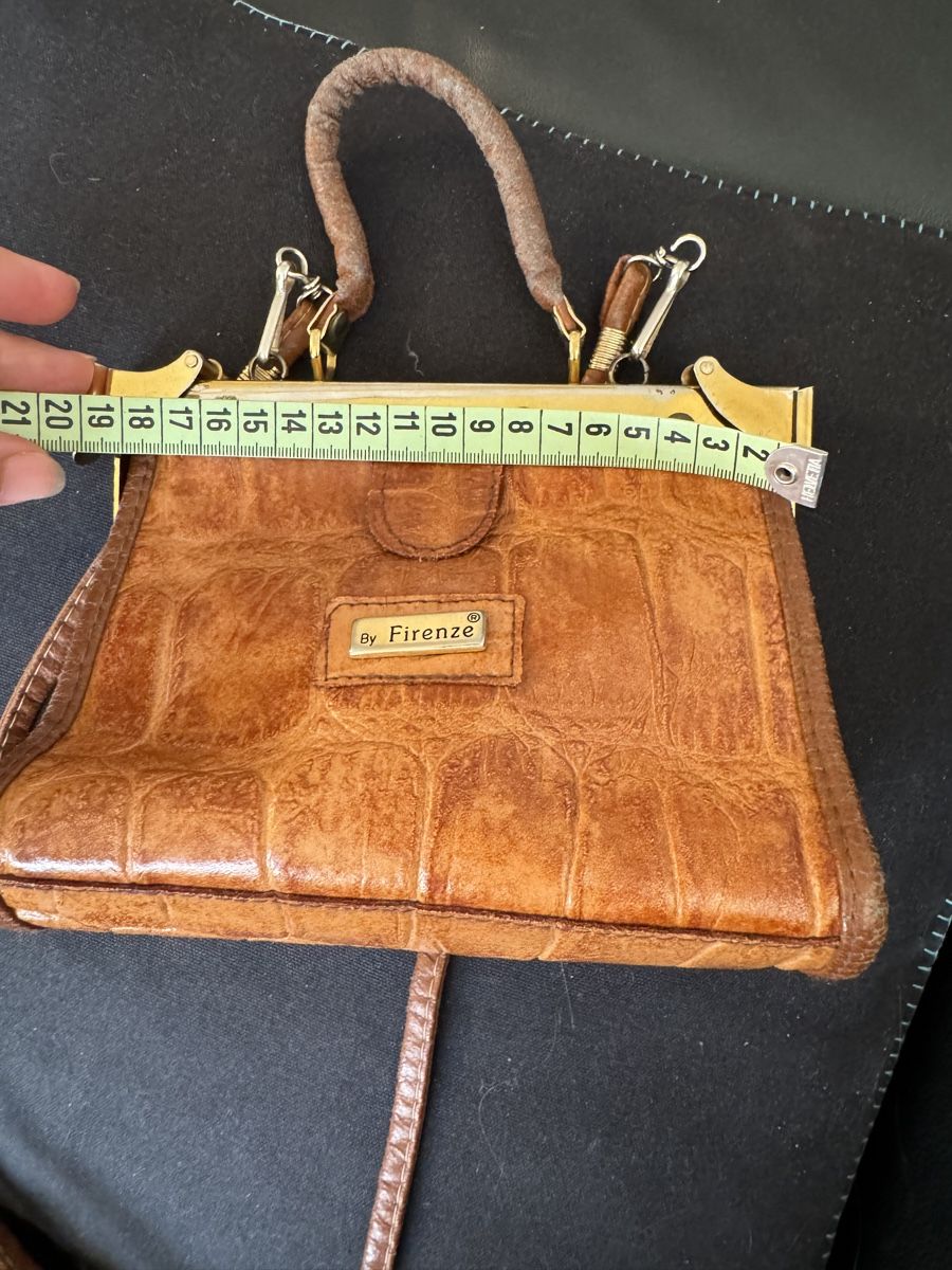 Borse da donna: Vintage Ledertasche by Firenze Tasche – Usato da Obfelden venduto da tan_9lj9 6