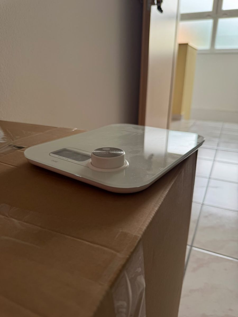 Bilance da cucina: Weiße digitale Küchenwaage mit eigener Stromversorgung – Usato da Sementina venduto da RiccardoCo 2