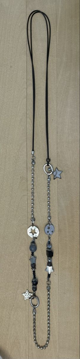 Catenine: Lange Y2K Halskette mit Sternen-Charm – Usato da Lyss venduto da Sibella56