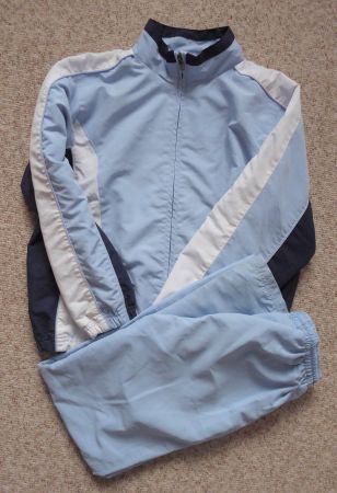Mädchen Trainer Gr. 140 Jacke und Hose