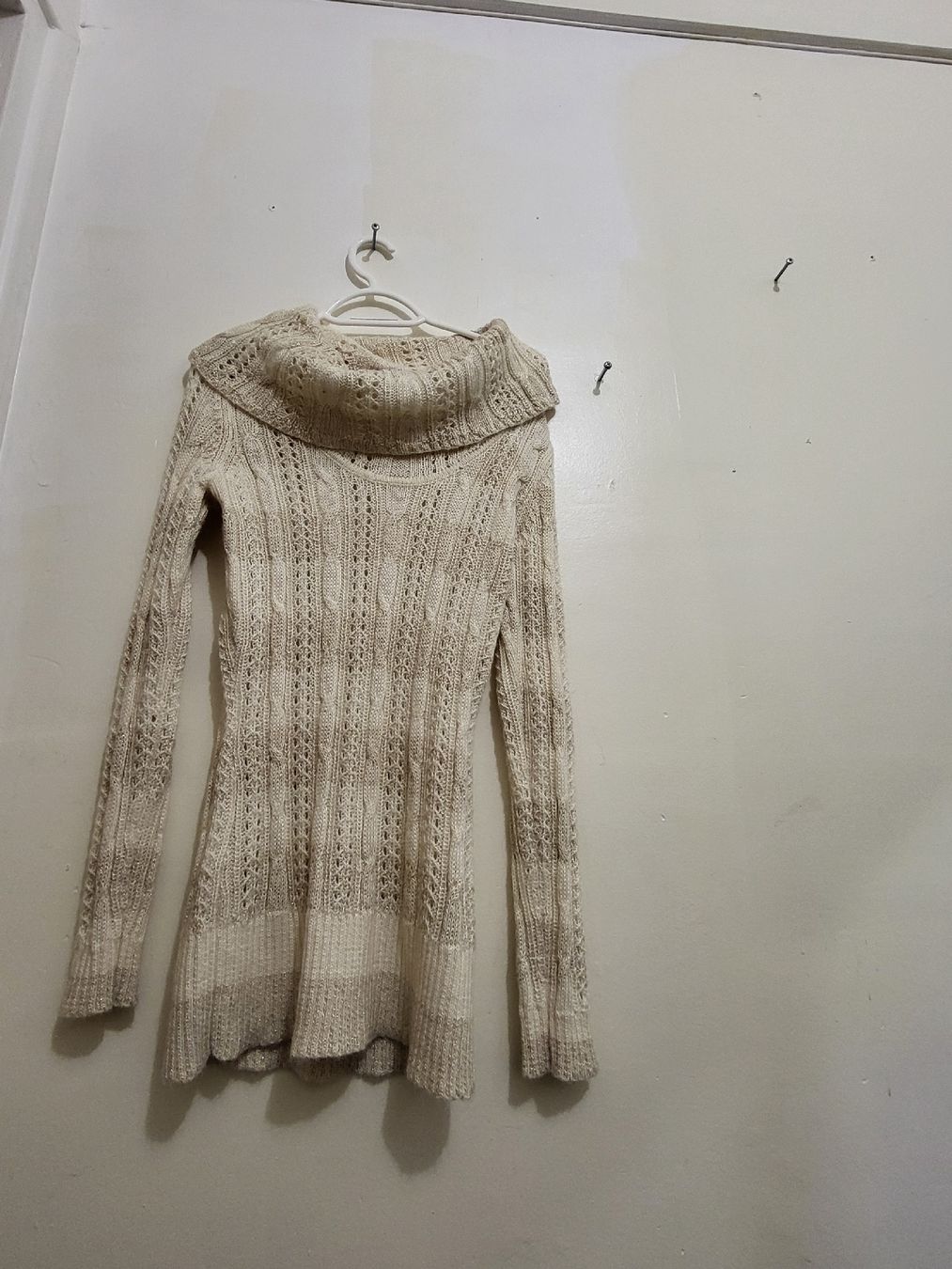 Tommy Hilfiger Pullover & Sweatshirts: Pull Tommy Hilfiger Crème, Taille M - Stylé – Gebraucht aus Niedergösgen von Eva2410