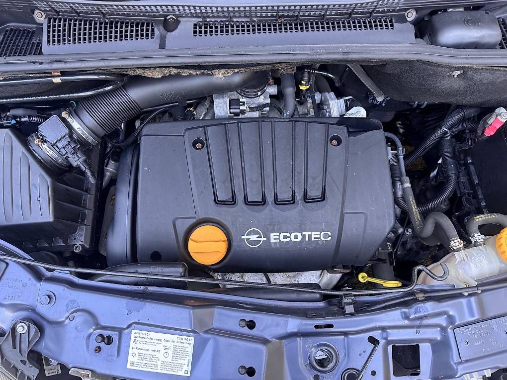 Opel Autos: Opel Meriva A18, boîte manuelle, essence – Gebraucht aus Veyrier von Chessmann_Douane1255 4