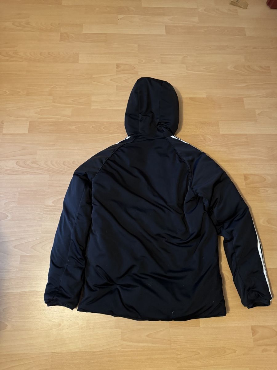 Adidas Vestes: Adidas Winterjacke, Doppelseitig, Warm durch den Winter – D'occasion à Bern par pablito01 5