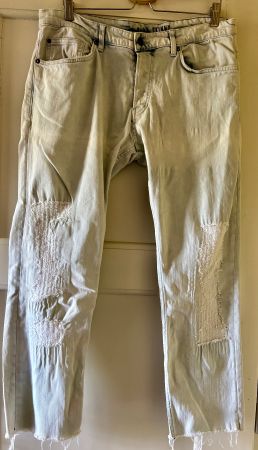 Jean Skinny Délavé avec Détails, Taille 32/34 - Tendance!