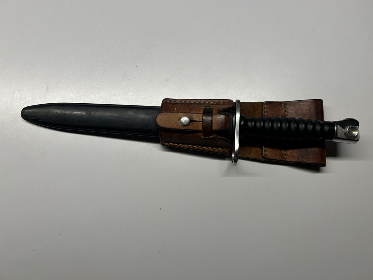 Schweizer Armee Stichwaffen: Bajonett zu stgw 57 – Gebraucht aus Laupen BE von Speedee