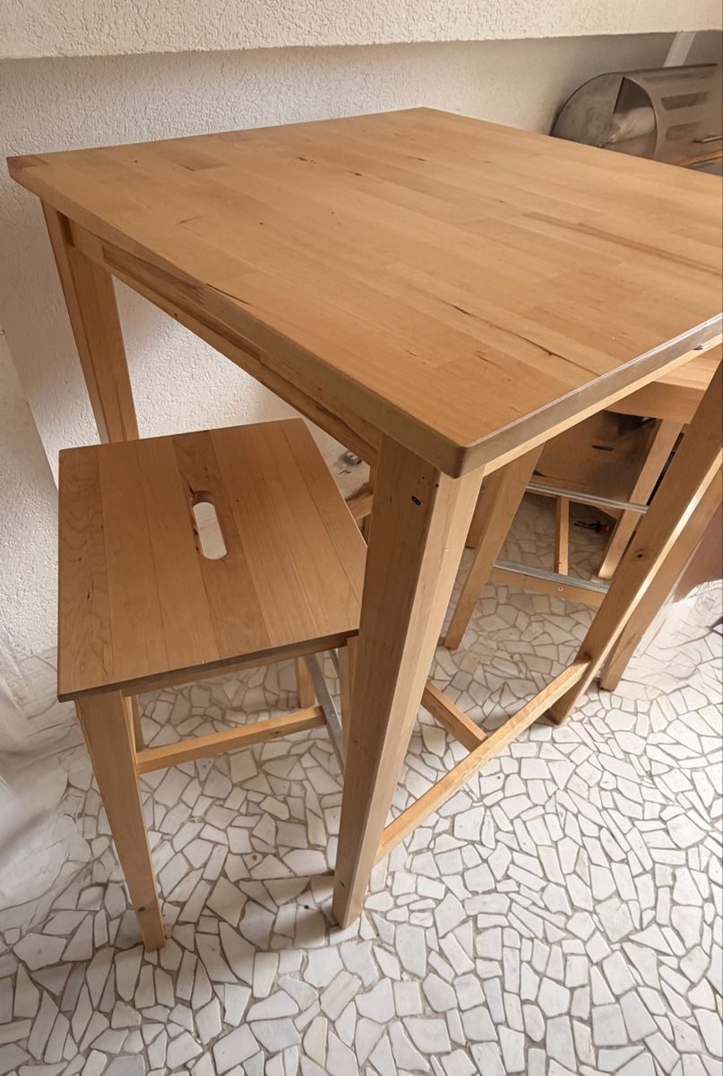 Tavoli: IKEA BJÖRKUDDEN Bar Table & 2 BOSSE Bar Stools - Solid Birch – Nuovo (secondo la descrizione) da Aubonne venduto da dan_87j7 1