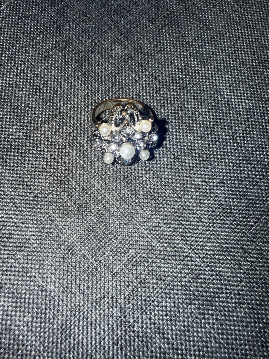 Anelli: Modeschmuck Ring mit Perlen und Strass -Top Zustand! – Nuovo (secondo la descrizione) da Liestal venduto da isa_8y72