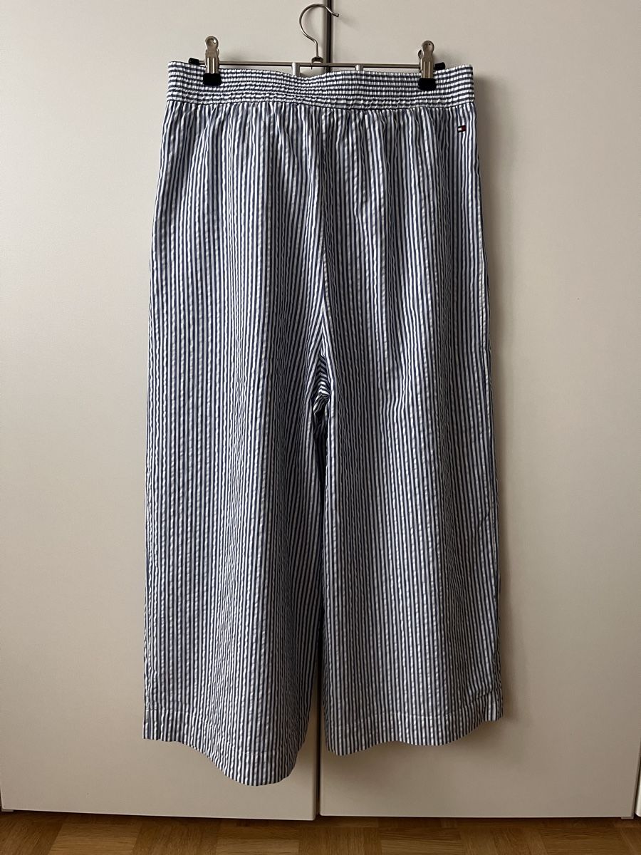 Tommy Hilfiger Pantalons: Culotte Tommy Hilfiger gestreift Gr. 38 – D'occasion à Zürich par Kleanthy 1