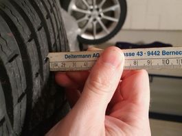 2x 225/45 R17 Winterreifen Kleber >75% Neu (Ohne Felgen)