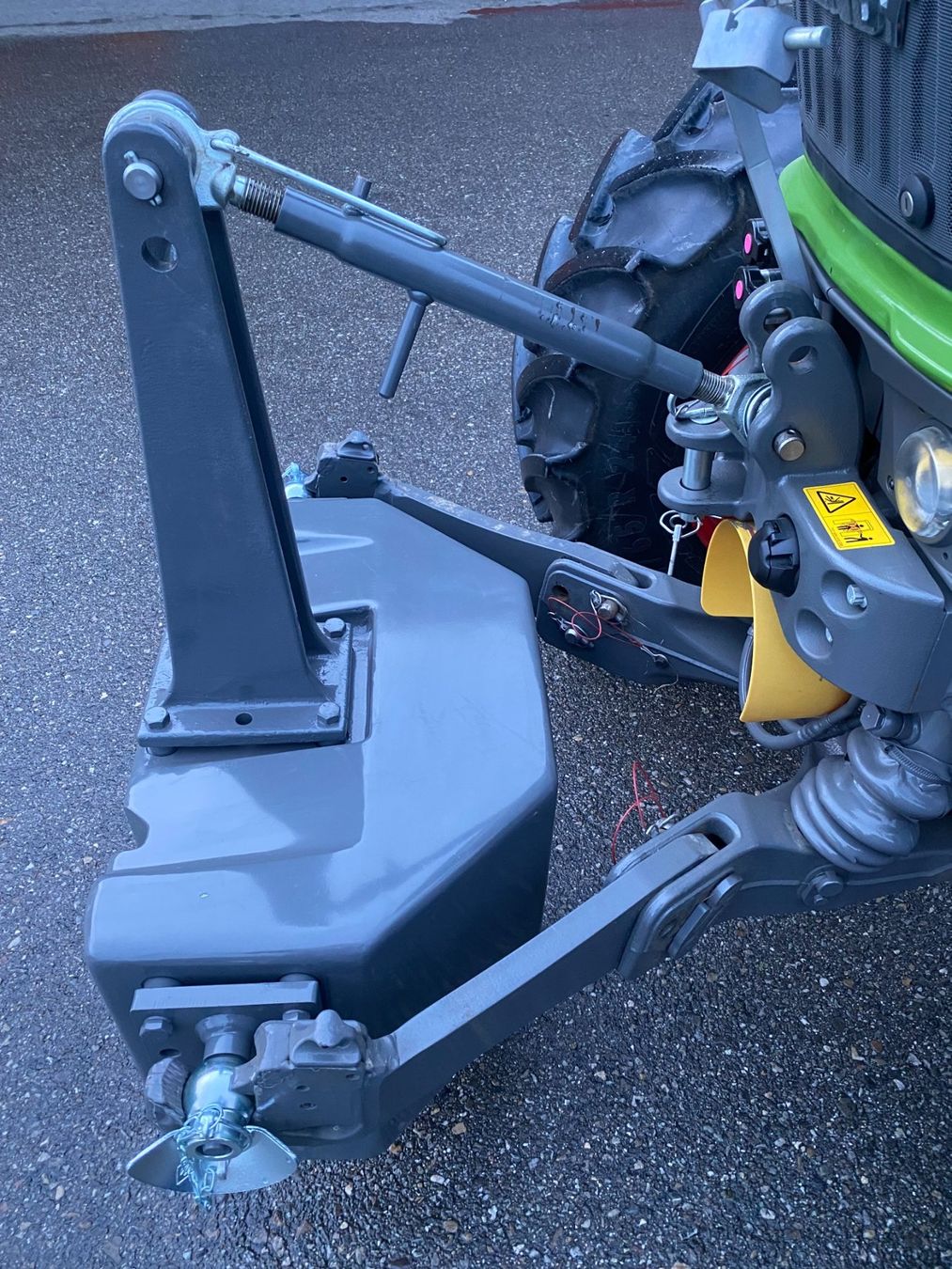 Fendt Traktoren: Frontgewicht Fendt 870Kg – Neu (gemäss Beschreibung) aus Roggliswil von Eegon1 6