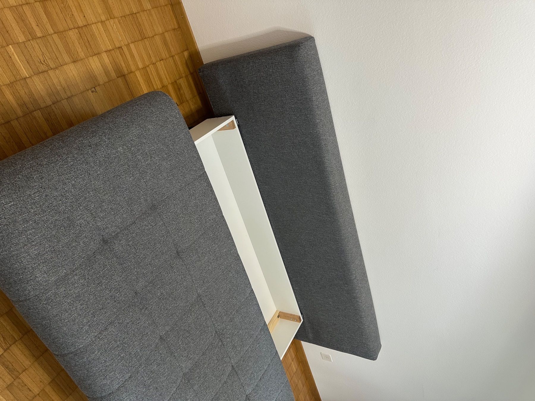 Divani: Graues Sofa-Set mit Stauraum, 2-teilig – Usato da Emmenbrücke venduto da van_wg89 2