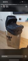 Kinderwagen mit Babyschale