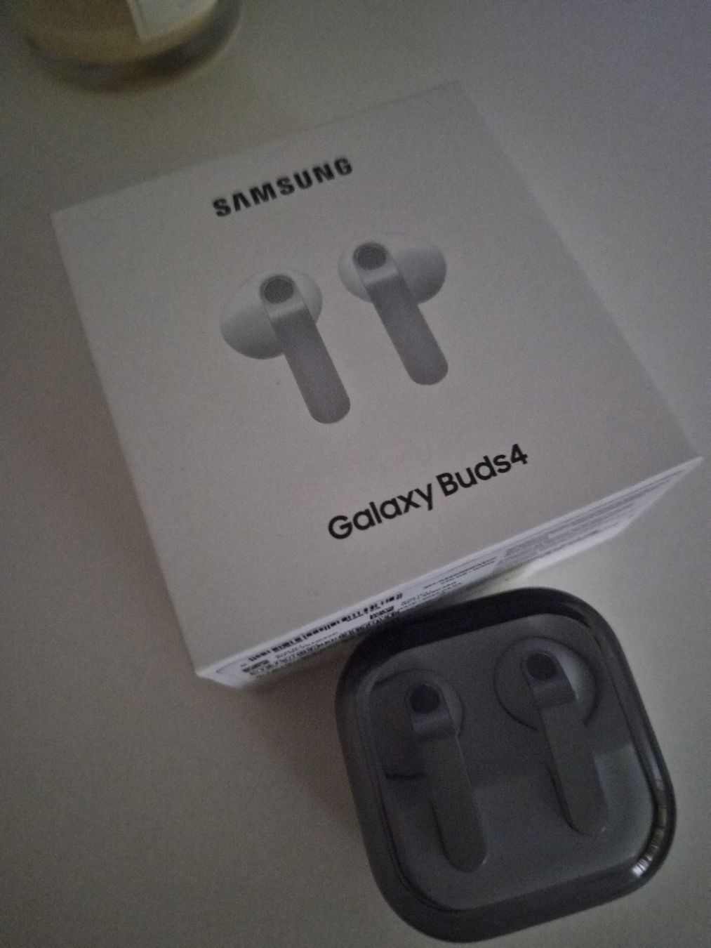 Samsung Casques audio: Samsung Galaxy Buds4 Kopfhörer Weiss mit Ladecase – Neuf (Voir description) à Riehen par OliverK0102 3