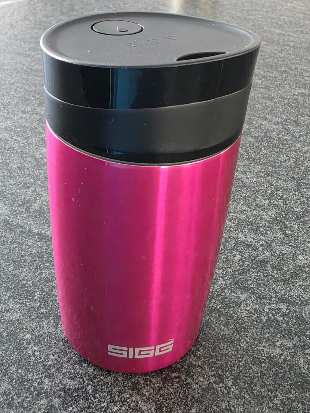 Sigg Borracce & Thermos: Thermobecher von SIGG 0.27l Berry – Nuovo (secondo la descrizione) da Lützelflüh-Goldbach venduto da cara2002 1