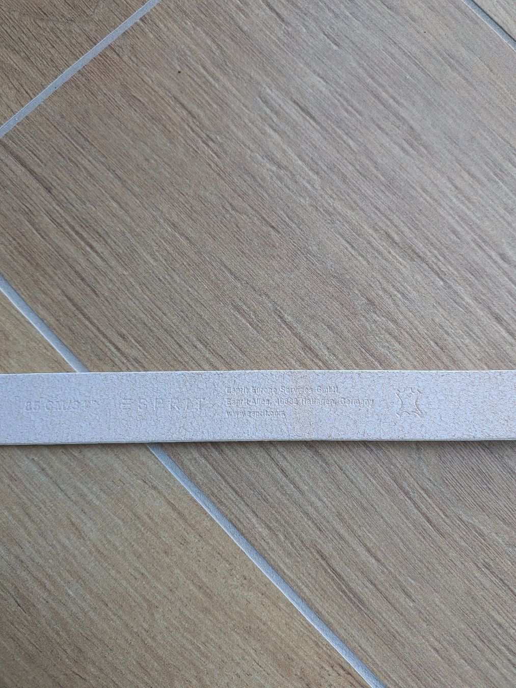 Esprit Gürtel: Esprit Ledergürtel weiss Grösse 85 – Gebraucht aus Eschenbach SG von SanFranciscoCalifornia 3