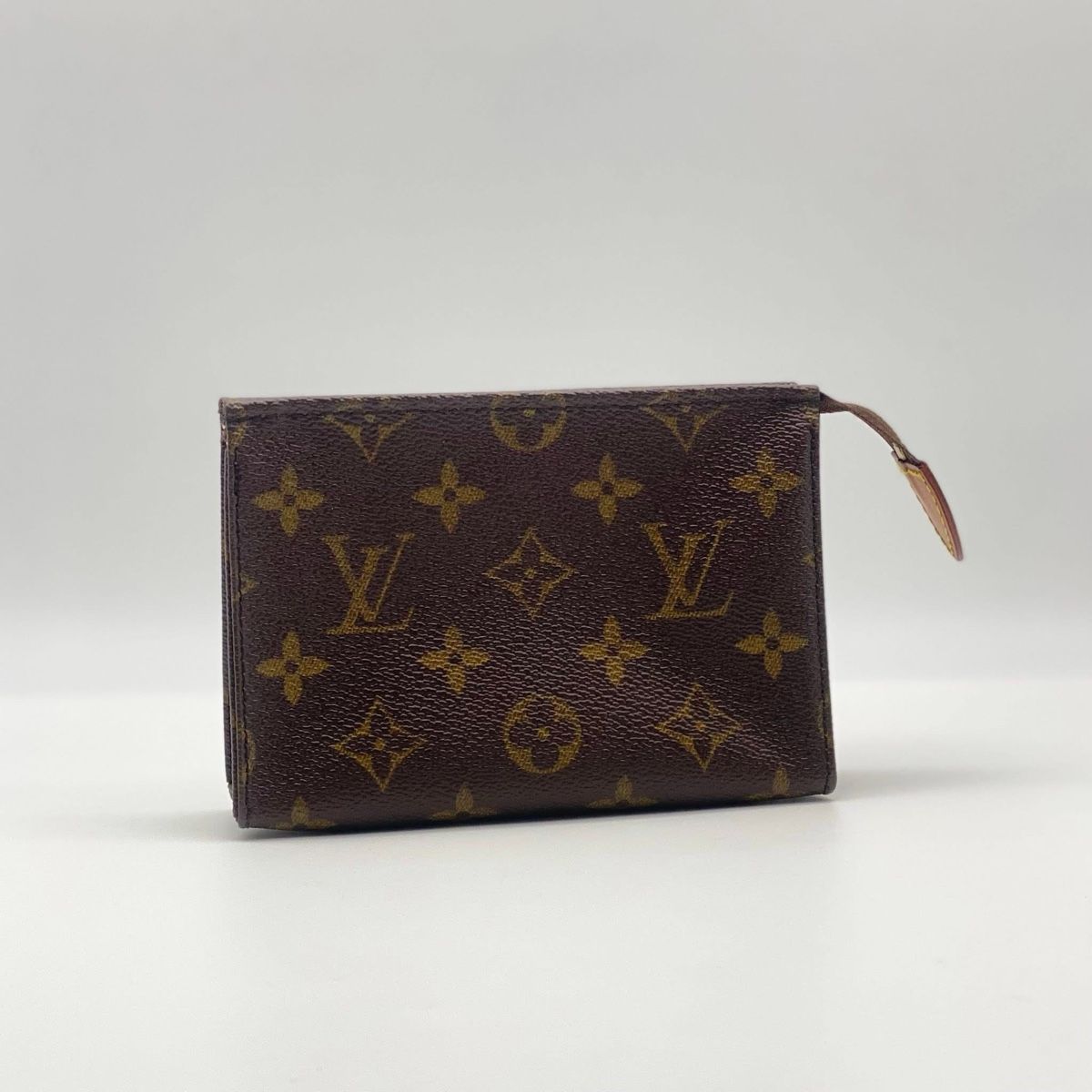 Louis Vuitton Borse: Louis Vuitton Toiletry Pouch 15 cm – Usato da Widnau venduto da Pukpan_99 1
