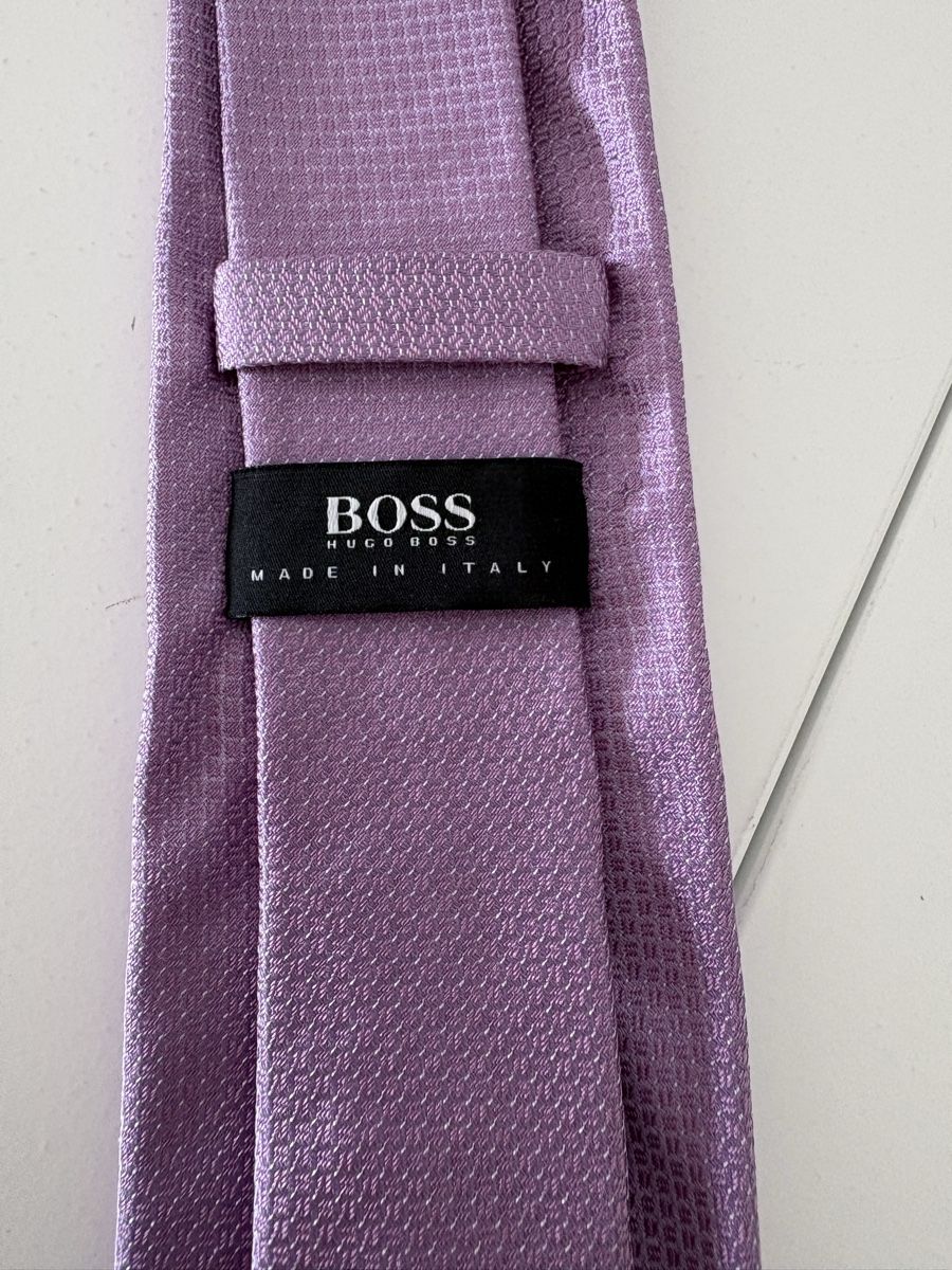 Hugo Boss Cravatte: Hugo Boss Silk Tie - Men's Designer Accessory – Usato da Obbürgen venduto da cla_x9h6 2