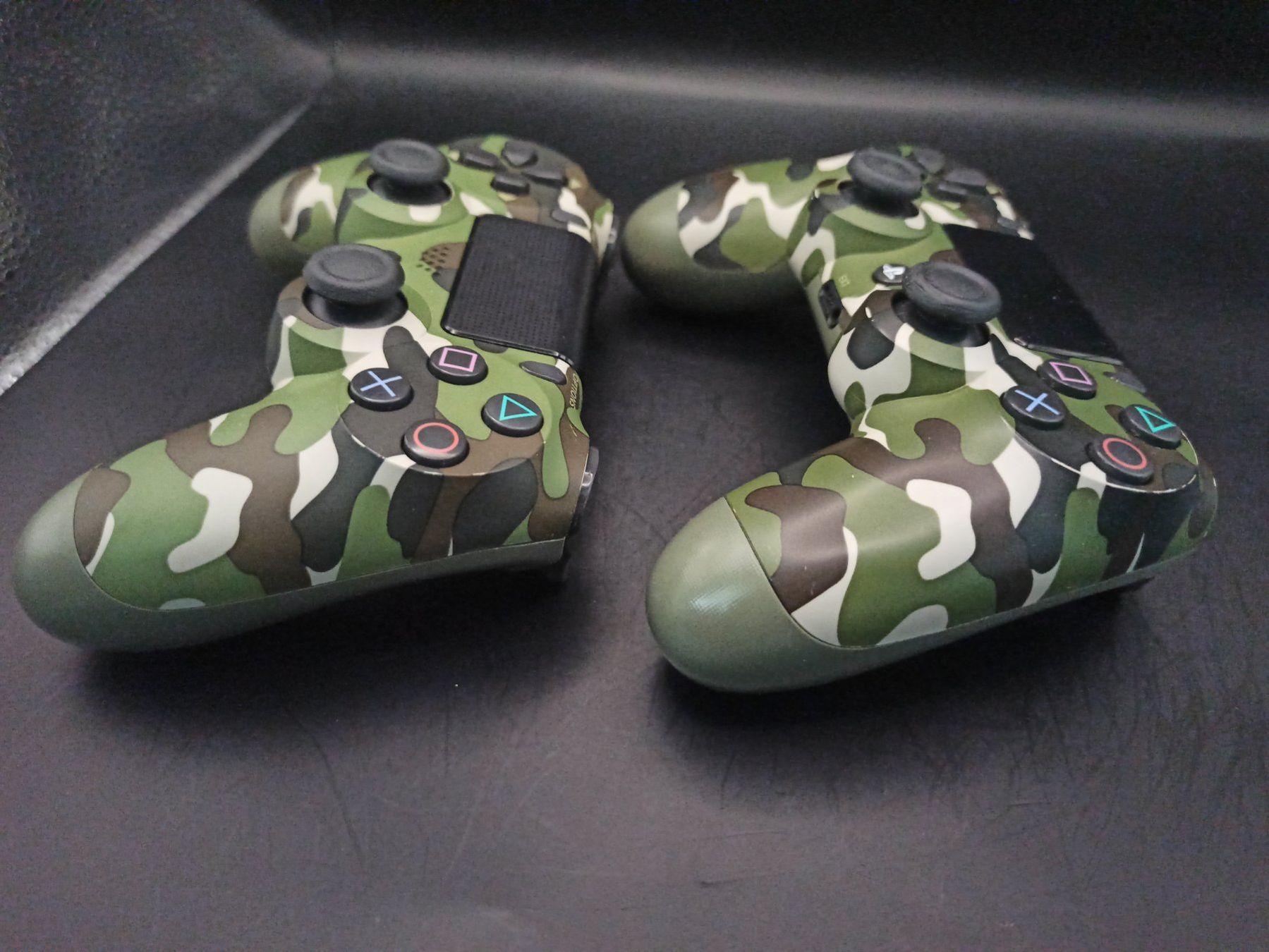 Controller: 2 x Original Controller Sony PS4 Wireless DualShock 4 CAMO – Usato da Oberweningen venduto da mar_87mx 2
