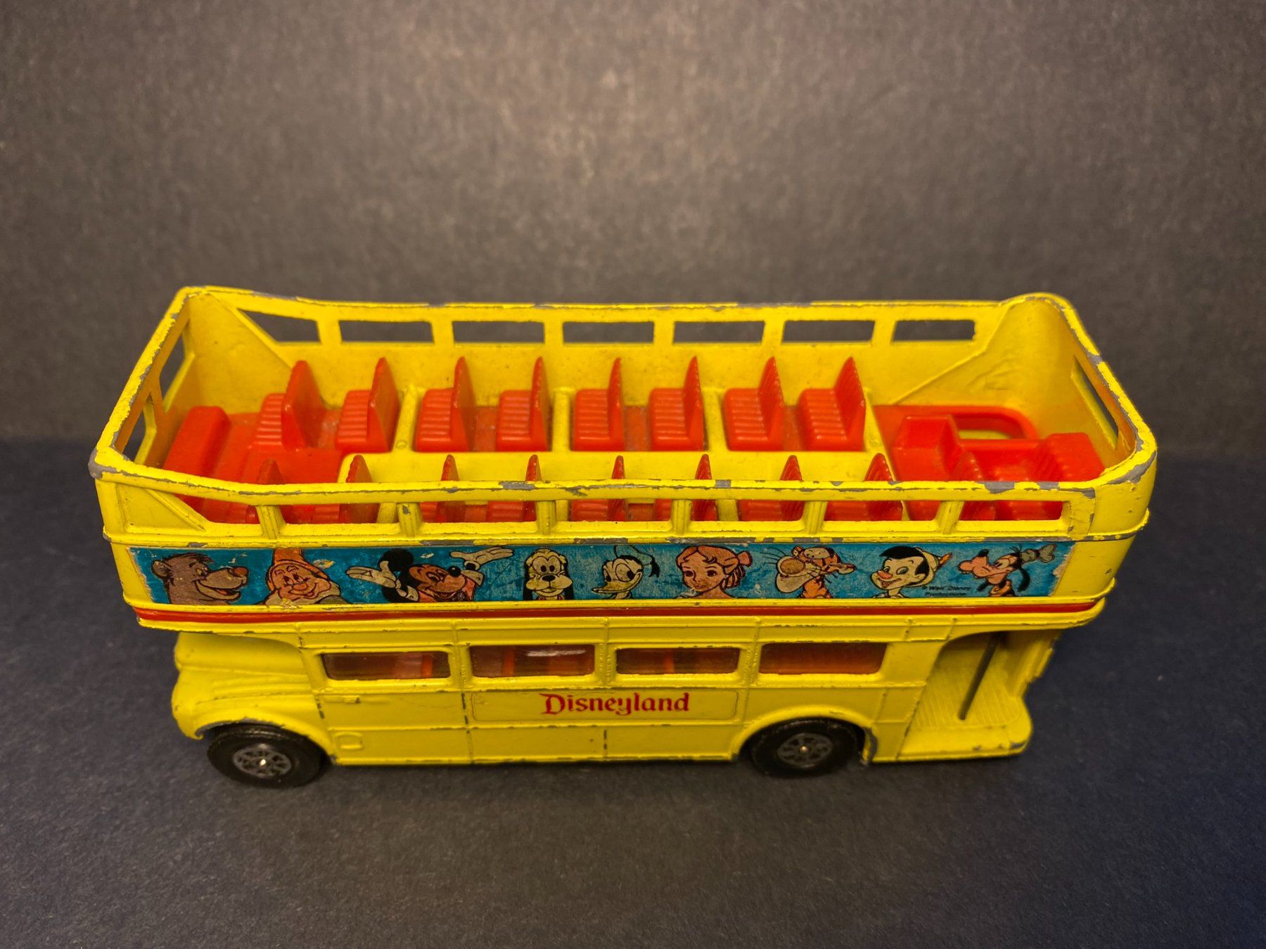 Corgi Toys Modellautos: London Bus Routemaster Disneyland – Gebraucht aus Spiez von Mlandcruiser 5