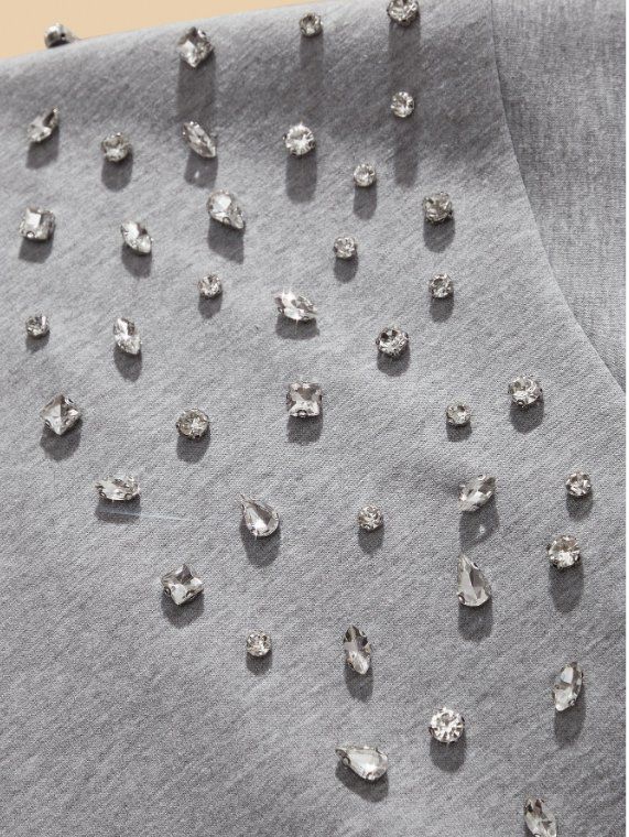 Lotti di vestiti: Ensemble Gris élégant pour femmes – Nuovo e nell'imballaggio originale da Nyon venduto da jen_7dfc 2