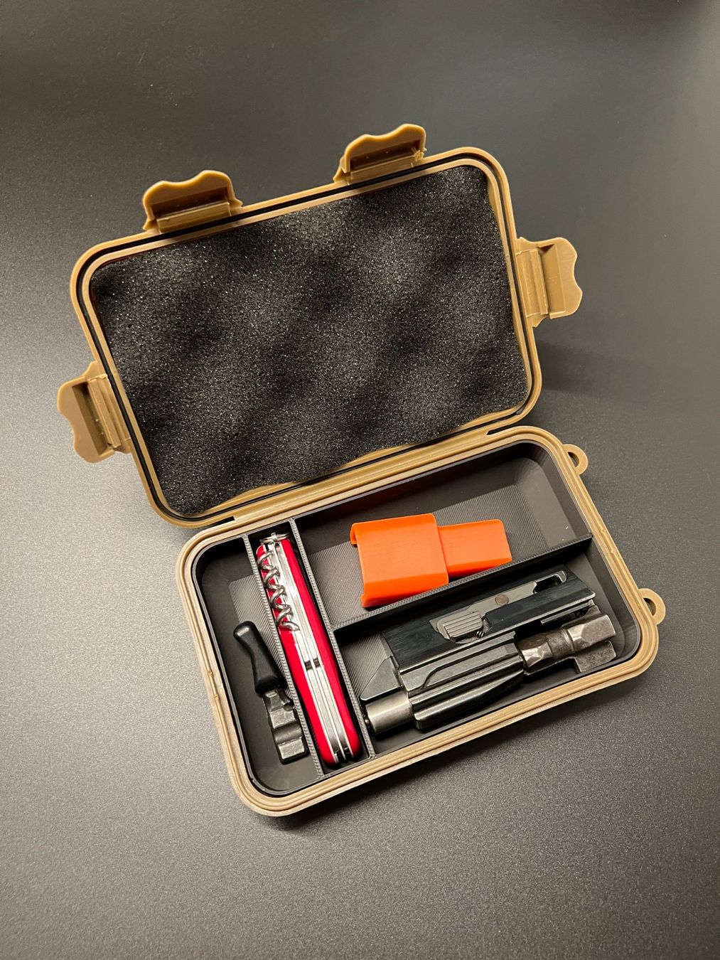 Schweizer Armee Tutti gli attrezzi: Verschlussbox robust zu Sturmgewehr 90 - Stgw90 – Nuovo e nell'imballaggio originale da Fruthwilen venduto da speex