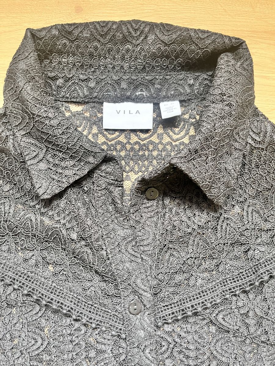 Vila Blusen: Spitzenbluse VILA – Gebraucht aus Lohn SH von Microzoff 1