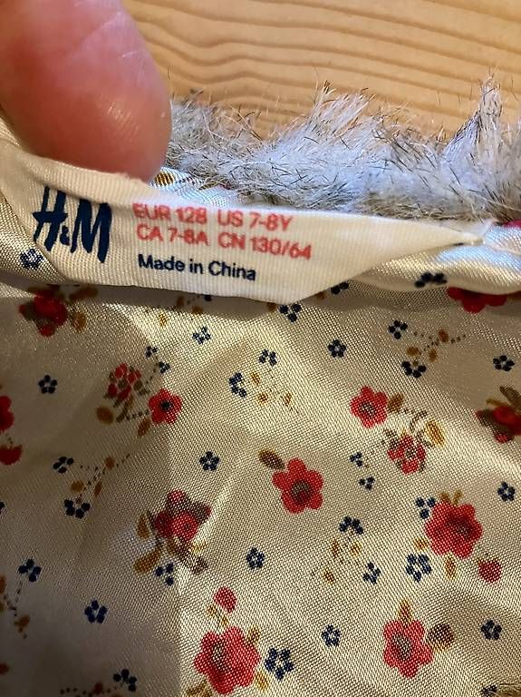 Altro abbigliamento per bambina: Kunstfell Gilet Gr.128 – Usato da Brunnadern venduto da Bumlebee 2