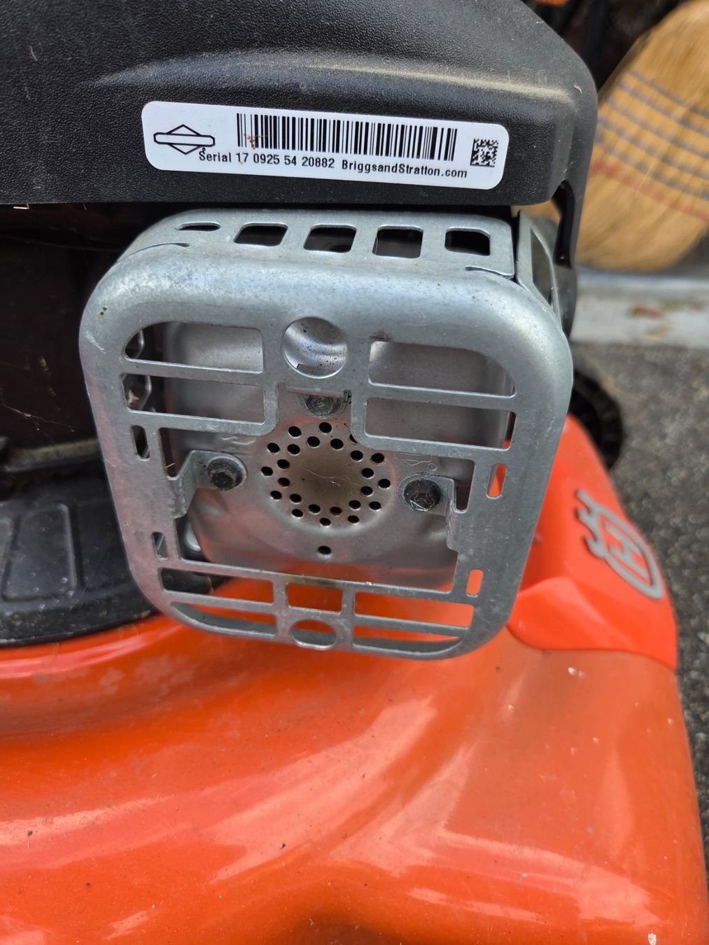 Husqvarna Rasenmäher: Rasenmäher Benzin – Gebraucht aus Pratteln von Maximo4133 1