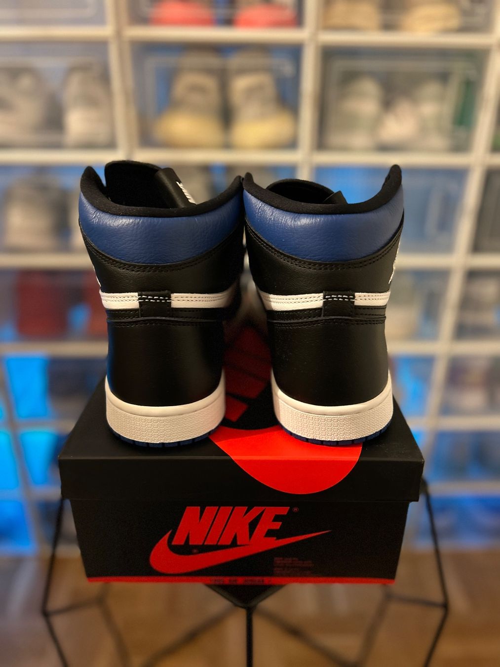 Jordan Scarpe da uomo: Jordan 1 Retro Royal Toe EU 43 – Nuovo e nell'imballaggio originale da Sion venduto da UntilWeRaise 4