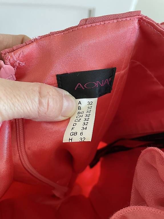 Vestiti: Festliches Kleid – Usato da Bern venduto da Kalaminia 2