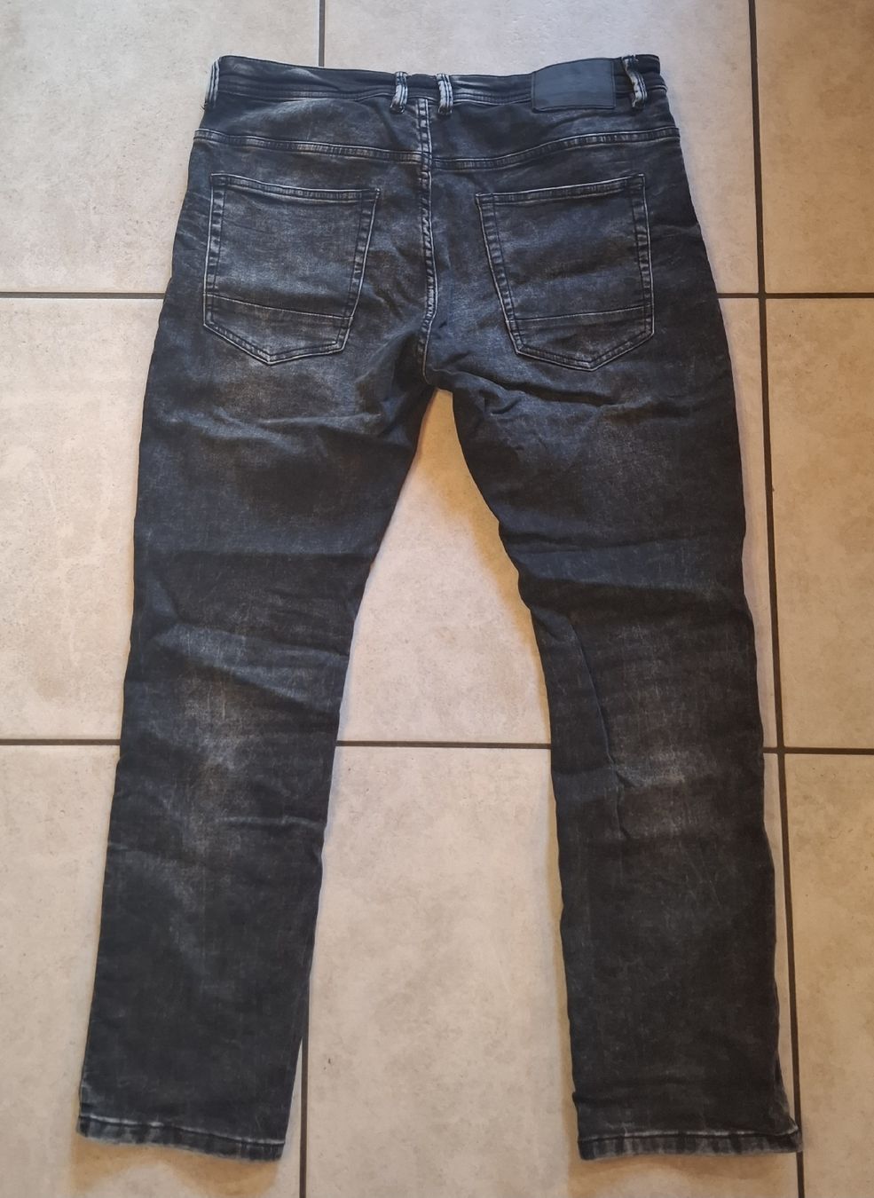 Jeans: Jeanshose W34 L30, Smog, schwarz – Gebraucht aus Urtenen-Schönbühl von nerdgirl 1